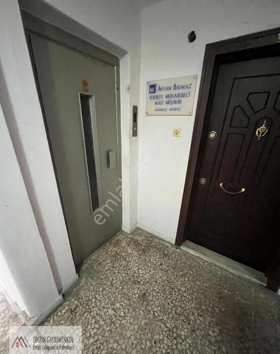 Ergünden Çankayada Arakat Asansörlü 1+1 Kiralık Ofis - Görsel 2