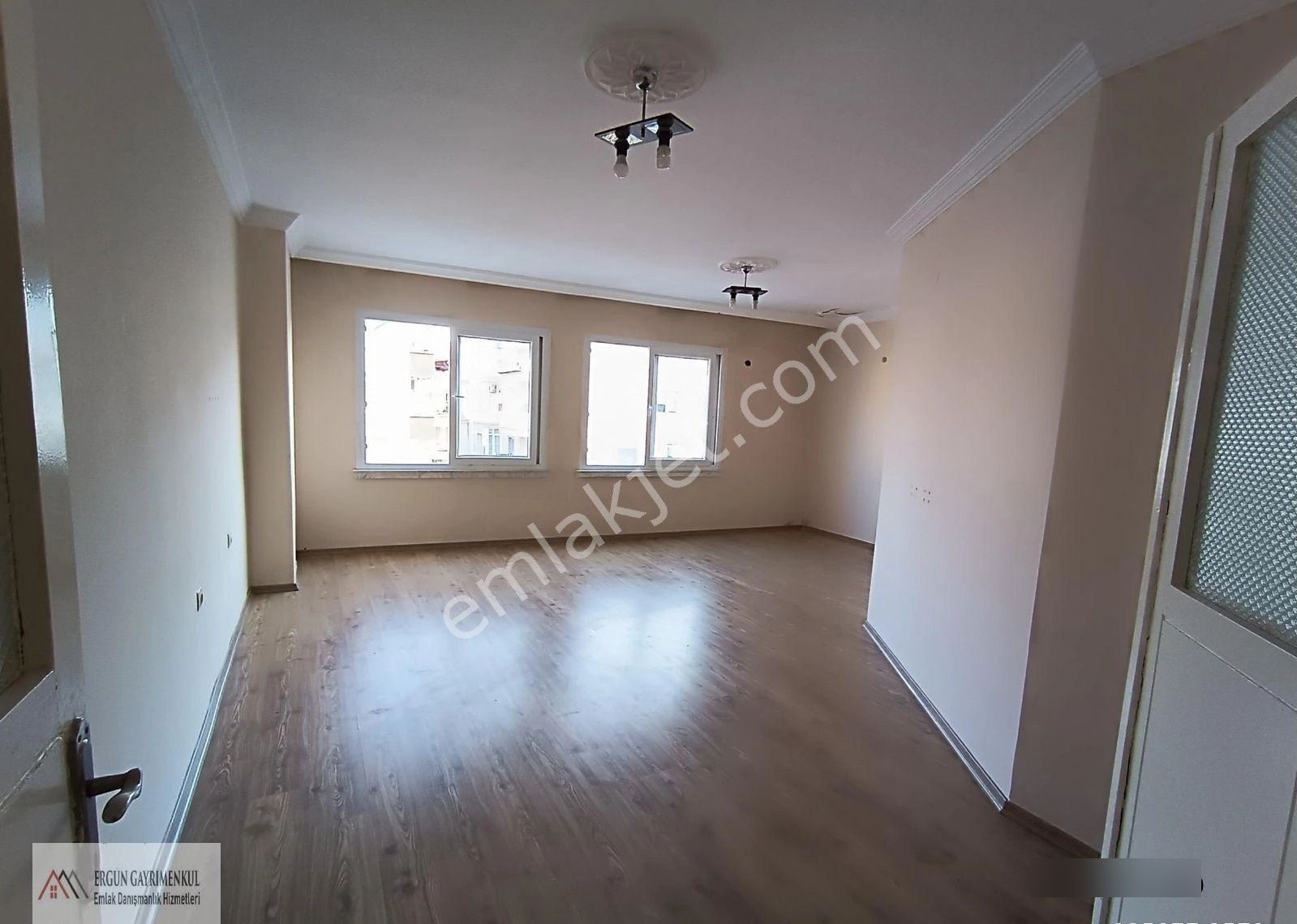 Ergünden Pirireiste Kiralık Güney Cephe 3+1 Daire - Görsel 21