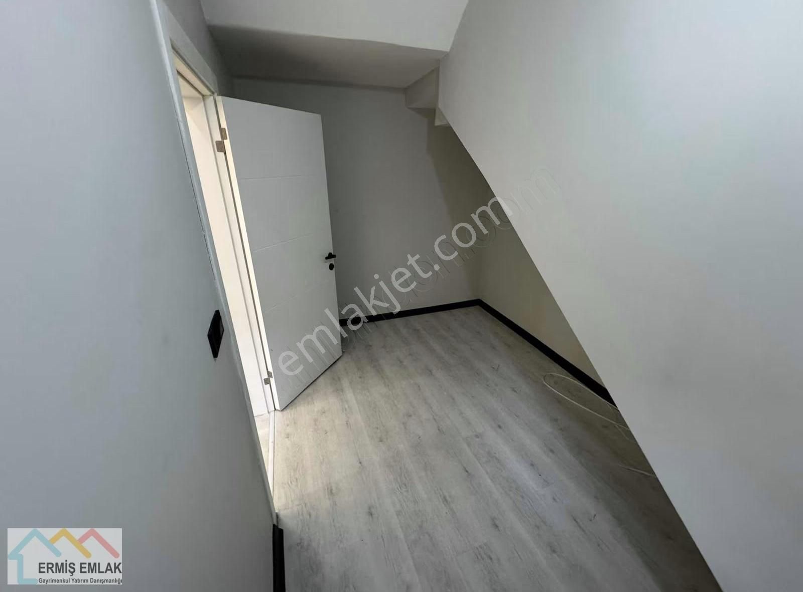 Tadilatlı, Doğalgazlı 2+1 Daire - Görsel 3