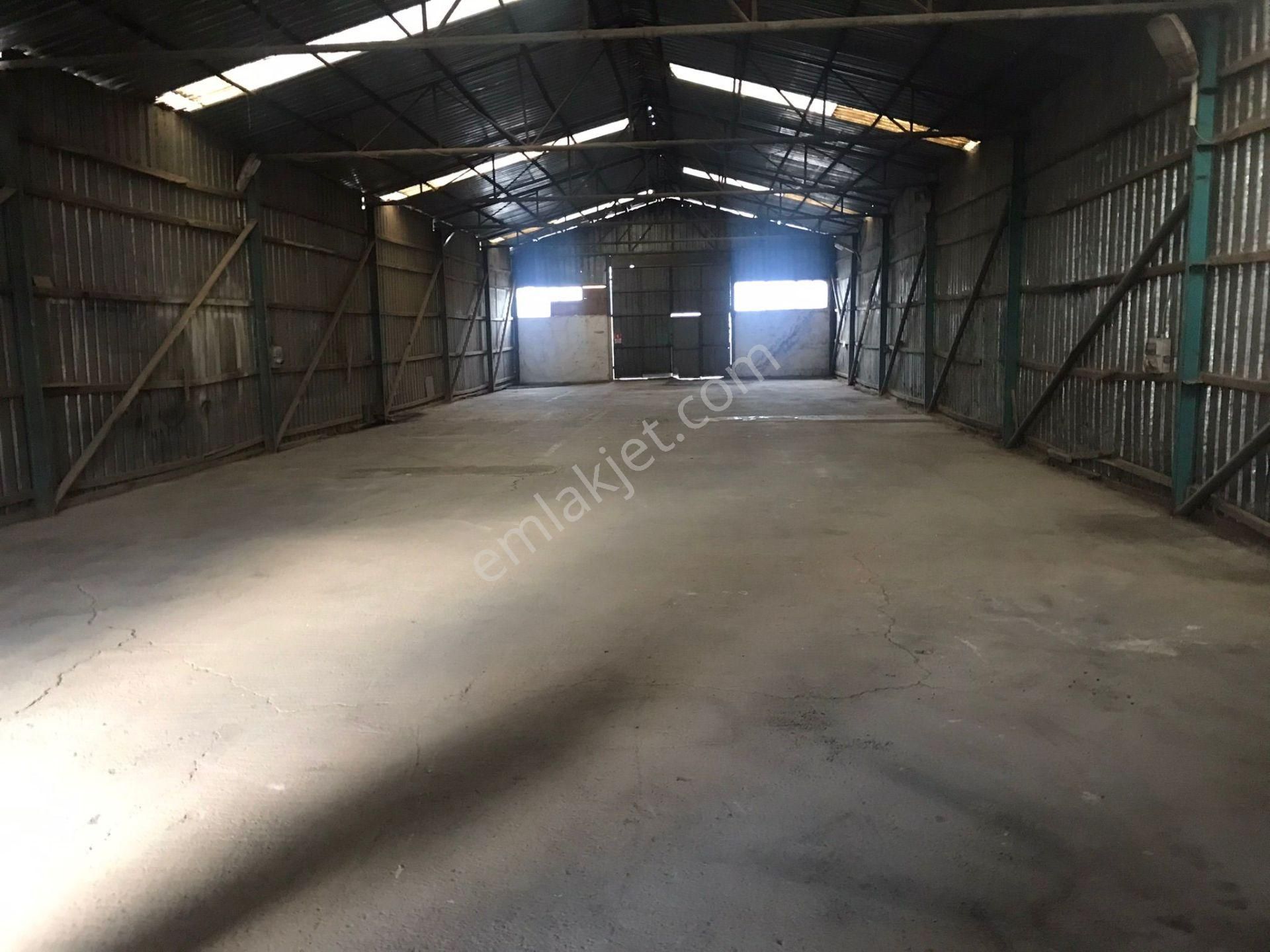 Kartepe/köseköy'de 1400m2 Açık 600m2 Kapalı Kullanıma Hazır Depo!
