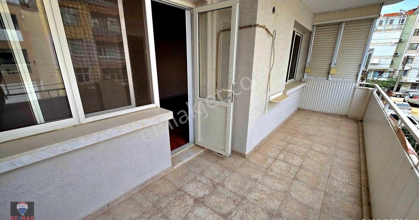 Karşıyaka Bahçelievler’de Ferah 3+1 120 M² Satılık Daire - Görsel 3