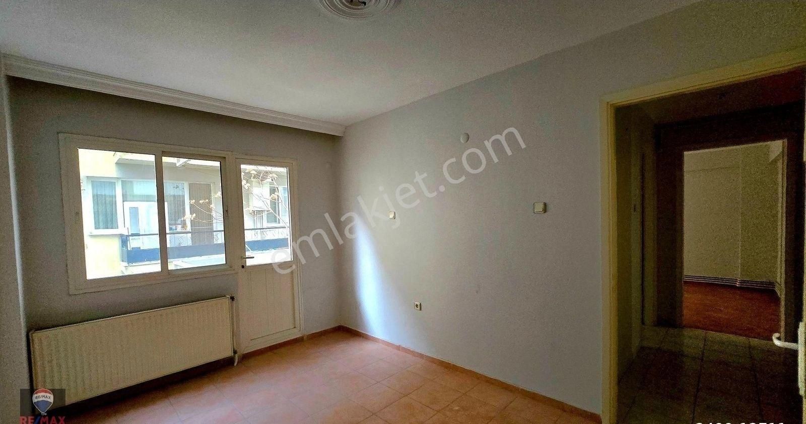 Karşıyaka Bahçelievler’de Ferah 3+1 120 M² Satılık Daire - Görsel 24