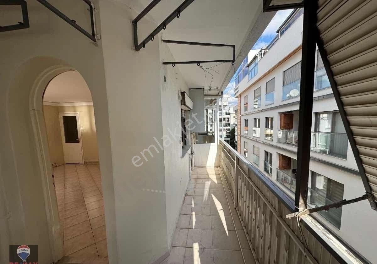 Karşıyaka Çarşı Yakını 3+1 Kiralık Daire - Görsel 20