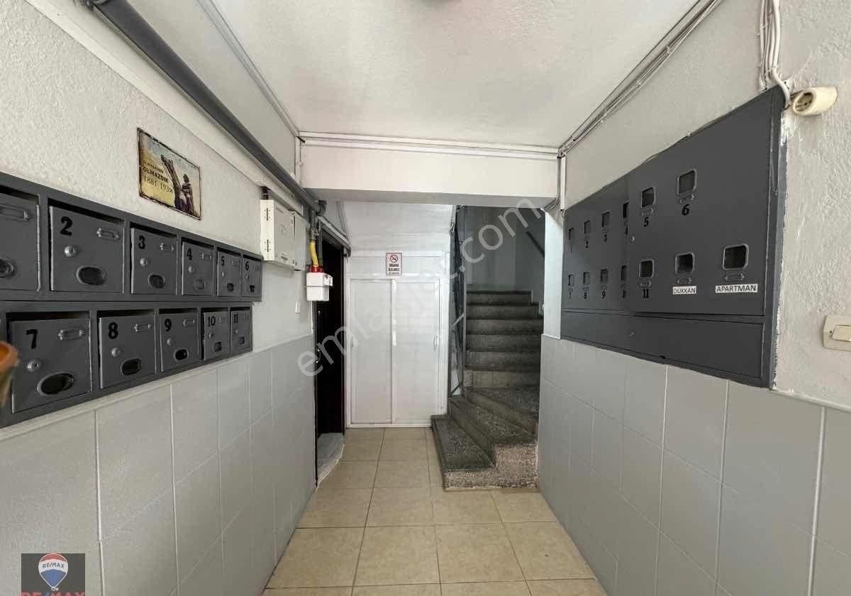 Karşıyaka Çarşı Yakını 3+1 Kiralık Daire - Görsel 3