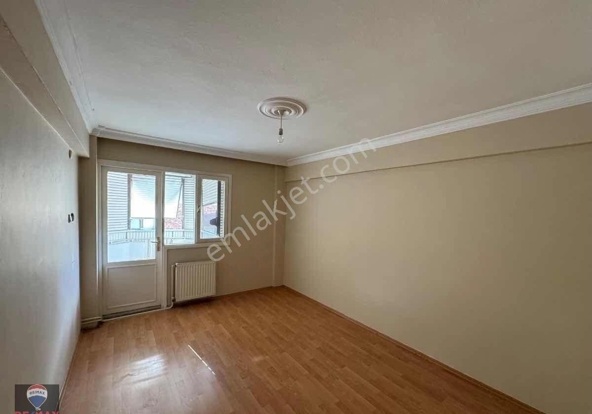 Karşıyaka Çarşı Yakını 3+1 Kiralık Daire - Görsel 14