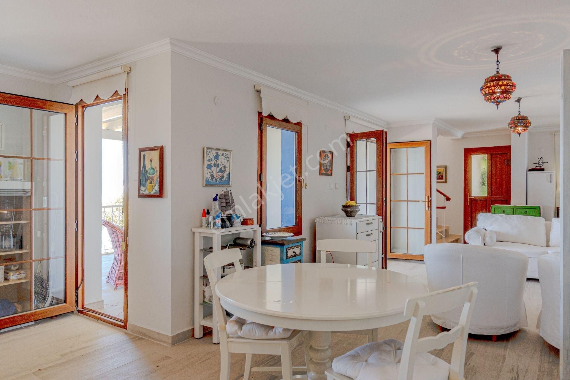 Bodrum'un En Prestijli Sitesi Hekimköy'de, 2 Plajlı,full Deniz Manzaralı, Plajlı Villa - Görsel 18