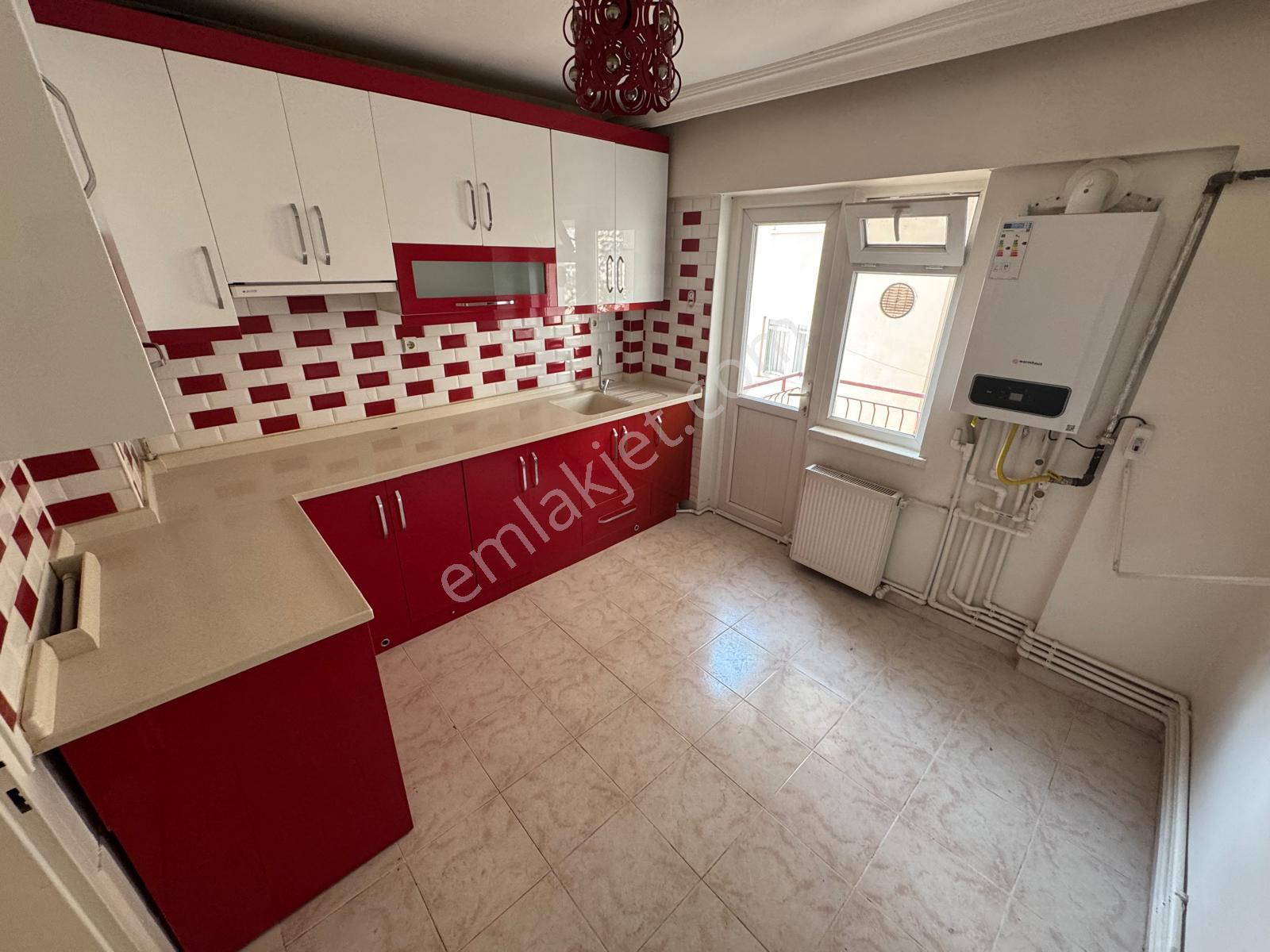 Sincan Andiçen Mh Cadde Üzeri 3+1 Ara Kat Normal Yapılı Satılık Daire - Görsel 4