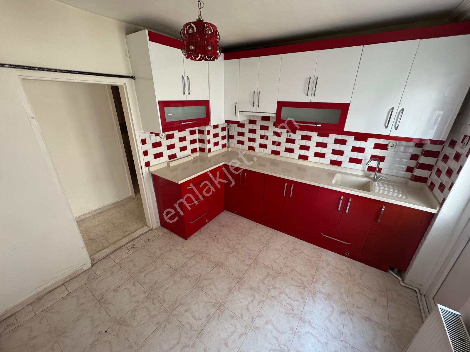 Sincan Andiçen Mh Cadde Üzeri 3+1 Ara Kat Normal Yapılı Satılık Daire - Görsel 2