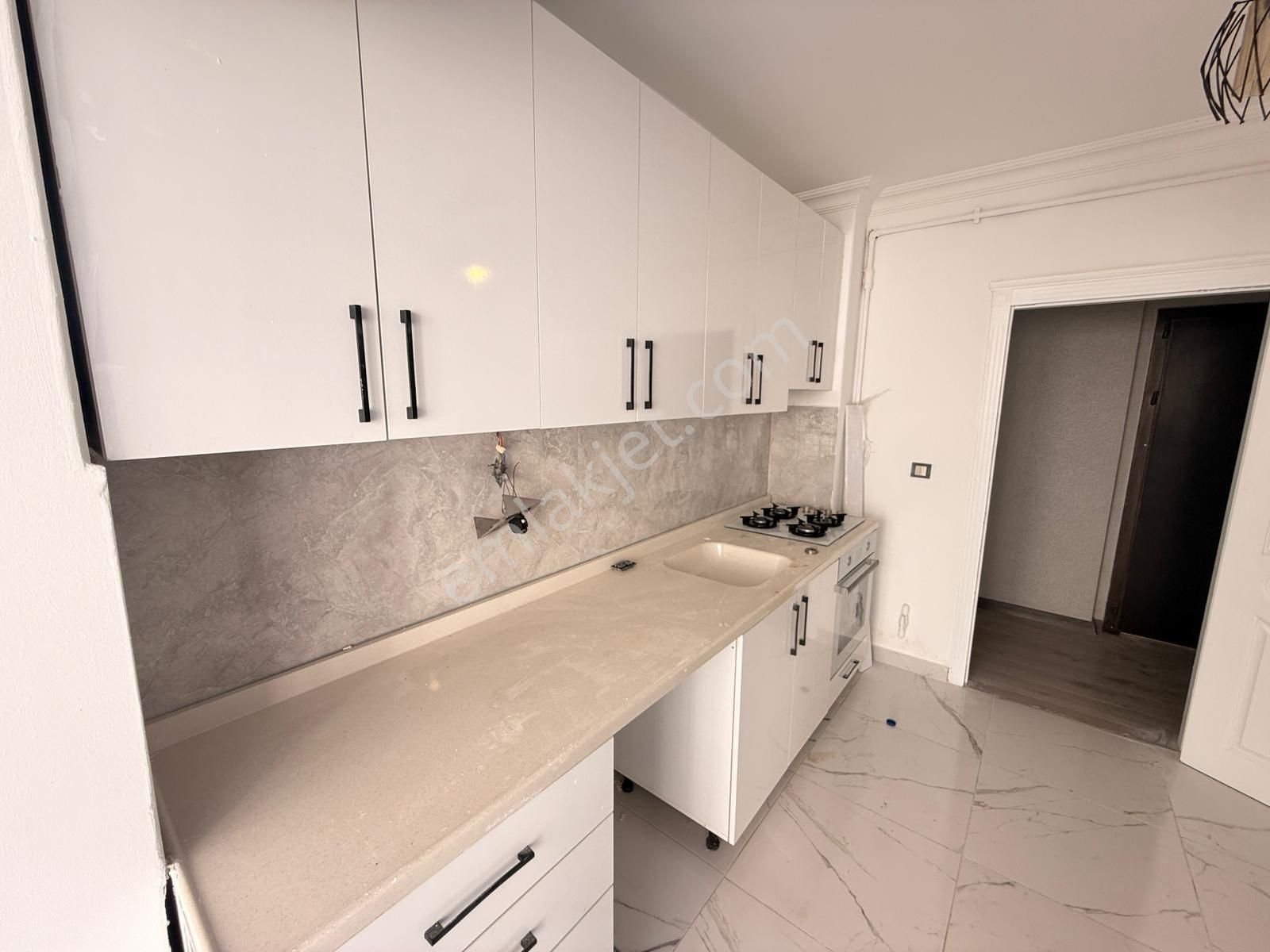 Esertepe Mahallesi'nde Teras Balkonlu 3+1 Daire! - Görsel 3