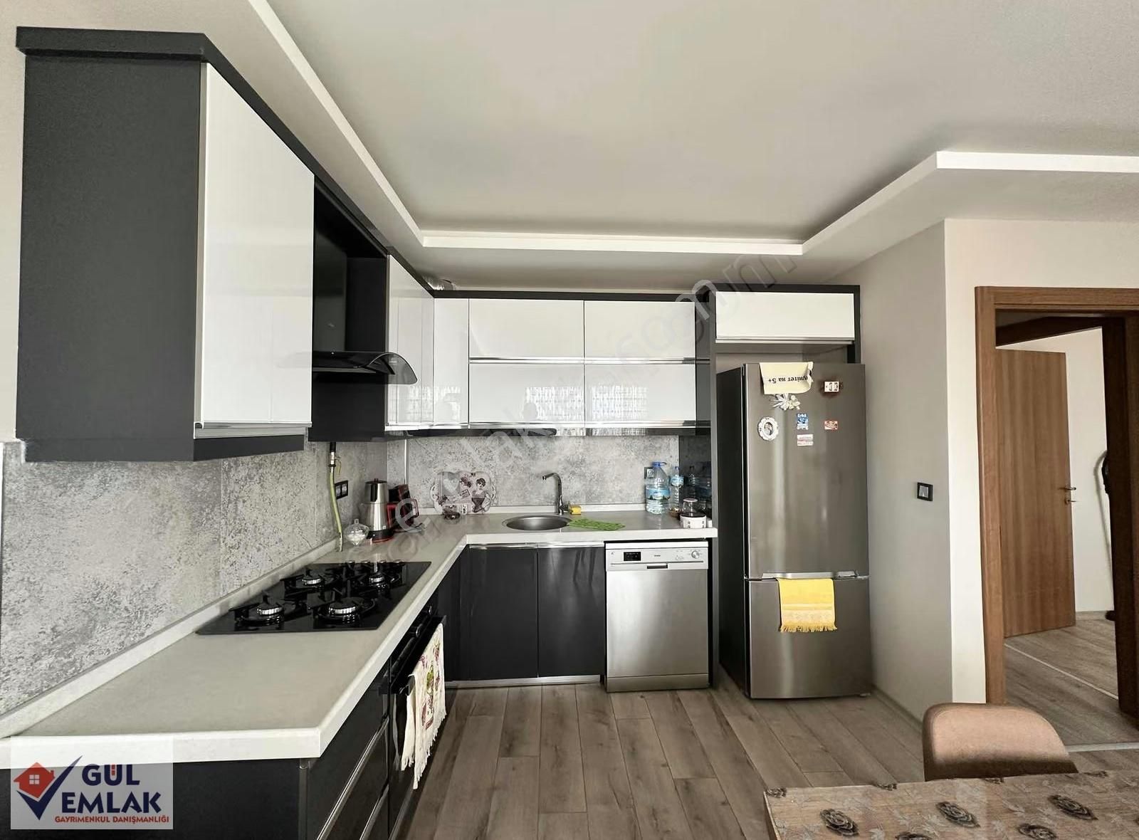 Kapanmaz Manzaralı, Geniş Ve Aydınlık Ara Kat 2+1 Vitrin Daire - Görsel 23