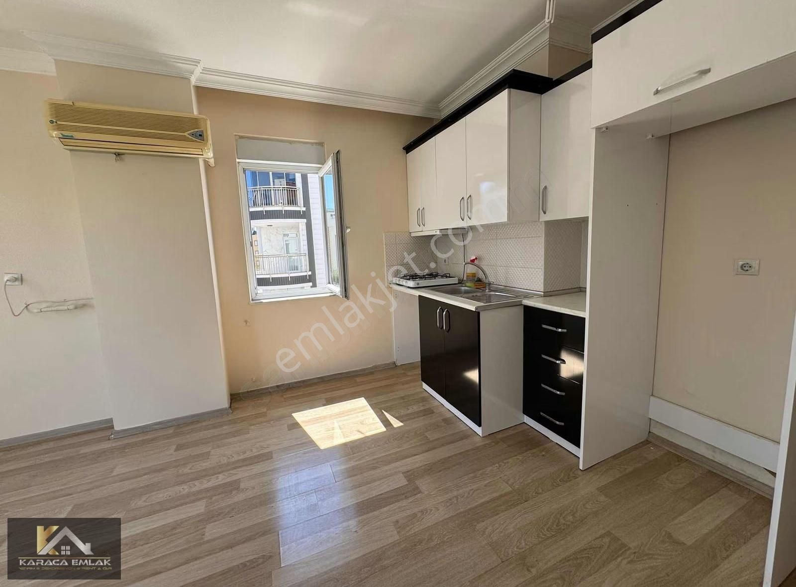 Tramvaya / Üniversiteye Yakın 1+1 Temiz Kullanışlı !!! - Görsel 5