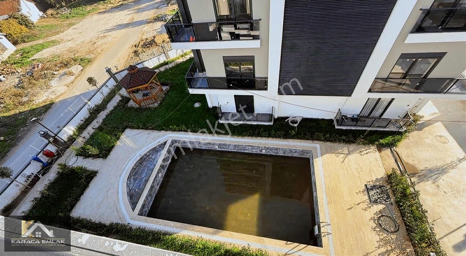 Göksu'da Havuzlu Sıte Içerısınde Sıfır Satılık Daıre - Görsel 11