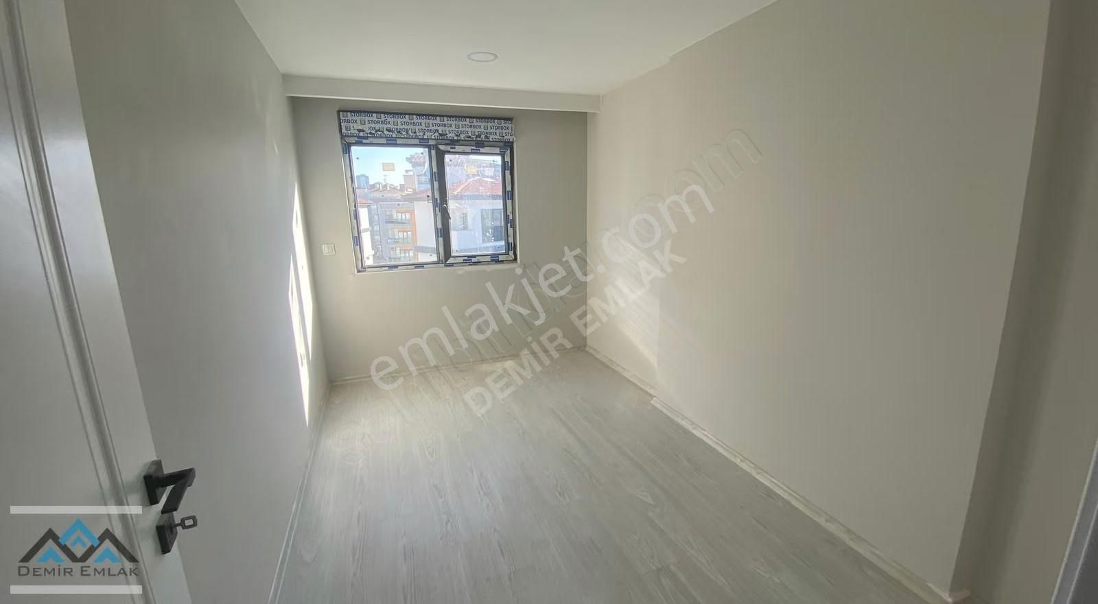 Cevizli Bankalar Cad Üzerinde Yüksek Tavanlı 5+2 Sıfır - Görsel 26