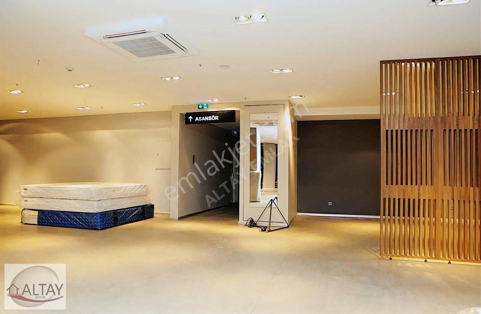 Ataşehir Kayışdağ Caddesi Üzerinde 3 Katlı Plaza & Ofis 1000 M2 - Görsel 20