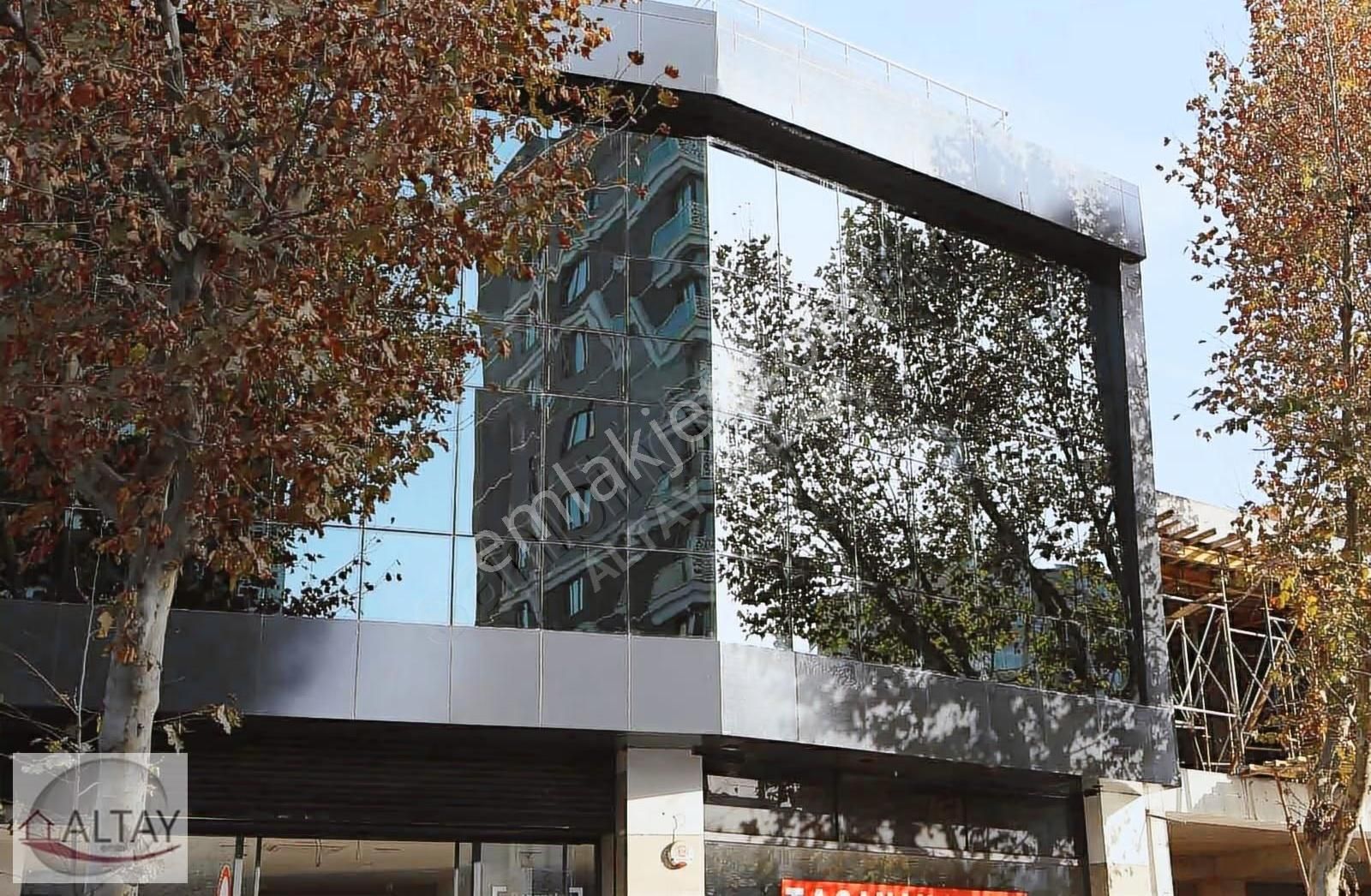 Ataşehir Kayışdağ Caddesi Üzerinde 3 Katlı Plaza & Ofis 1000 M2 - Görsel 33