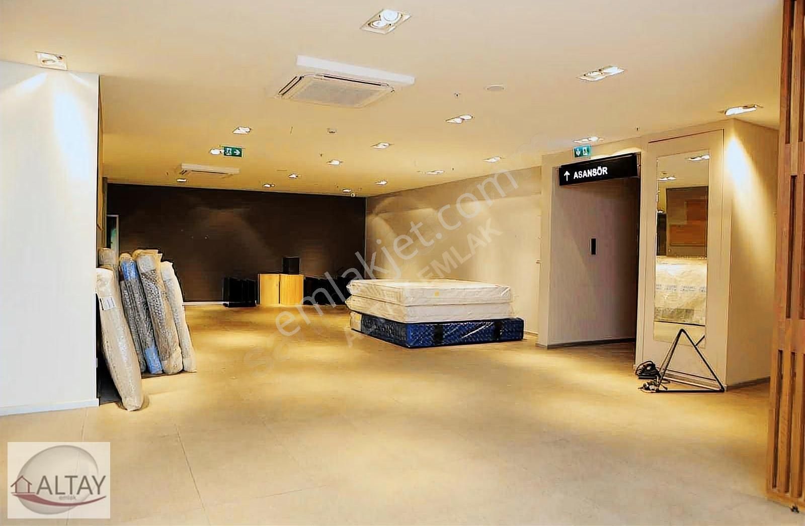 Ataşehir Kayışdağ Caddesi Üzerinde 3 Katlı Plaza & Ofis 1000 M2 - Görsel 27