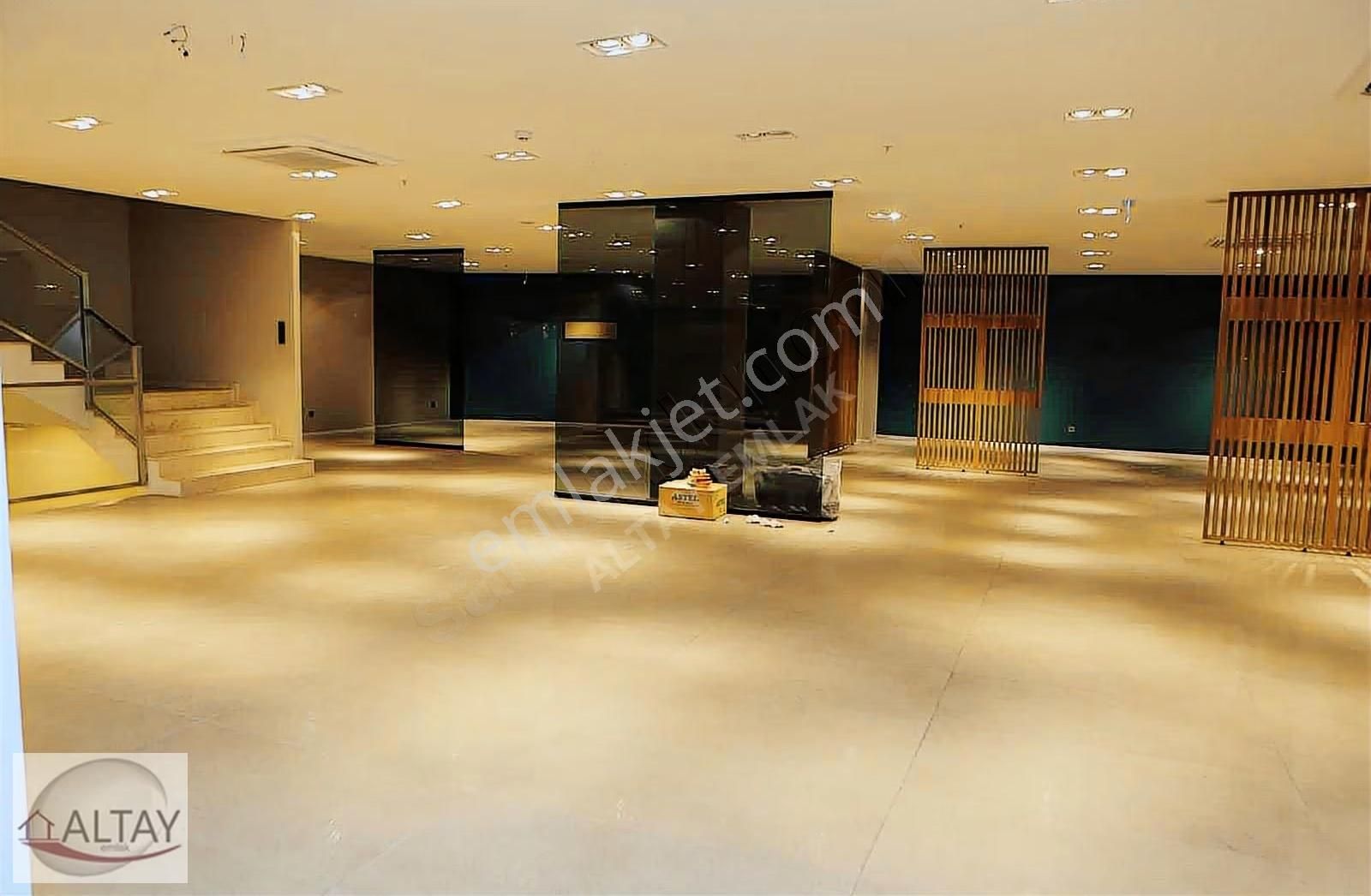 Ataşehir Kayışdağ Caddesi Üzerinde 3 Katlı Plaza & Ofis 1000 M2 - Görsel 14