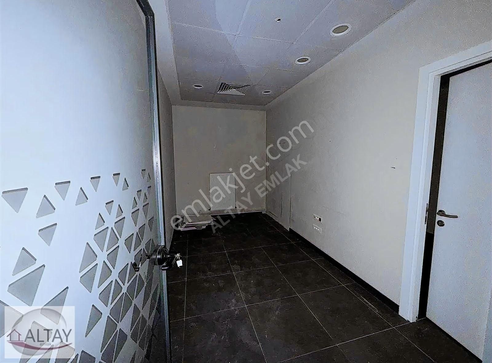 Küçükbakkalköy Mah Kayışdağ Cad.üstü Plaza'da 250 M2 Dublex - Görsel 29