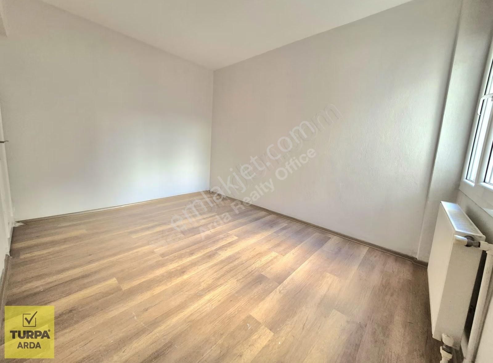 K.yaka Pazaryeri Ve Lise Yakını Köşe D.gazlı 3+1 140 M2 - Görsel 15