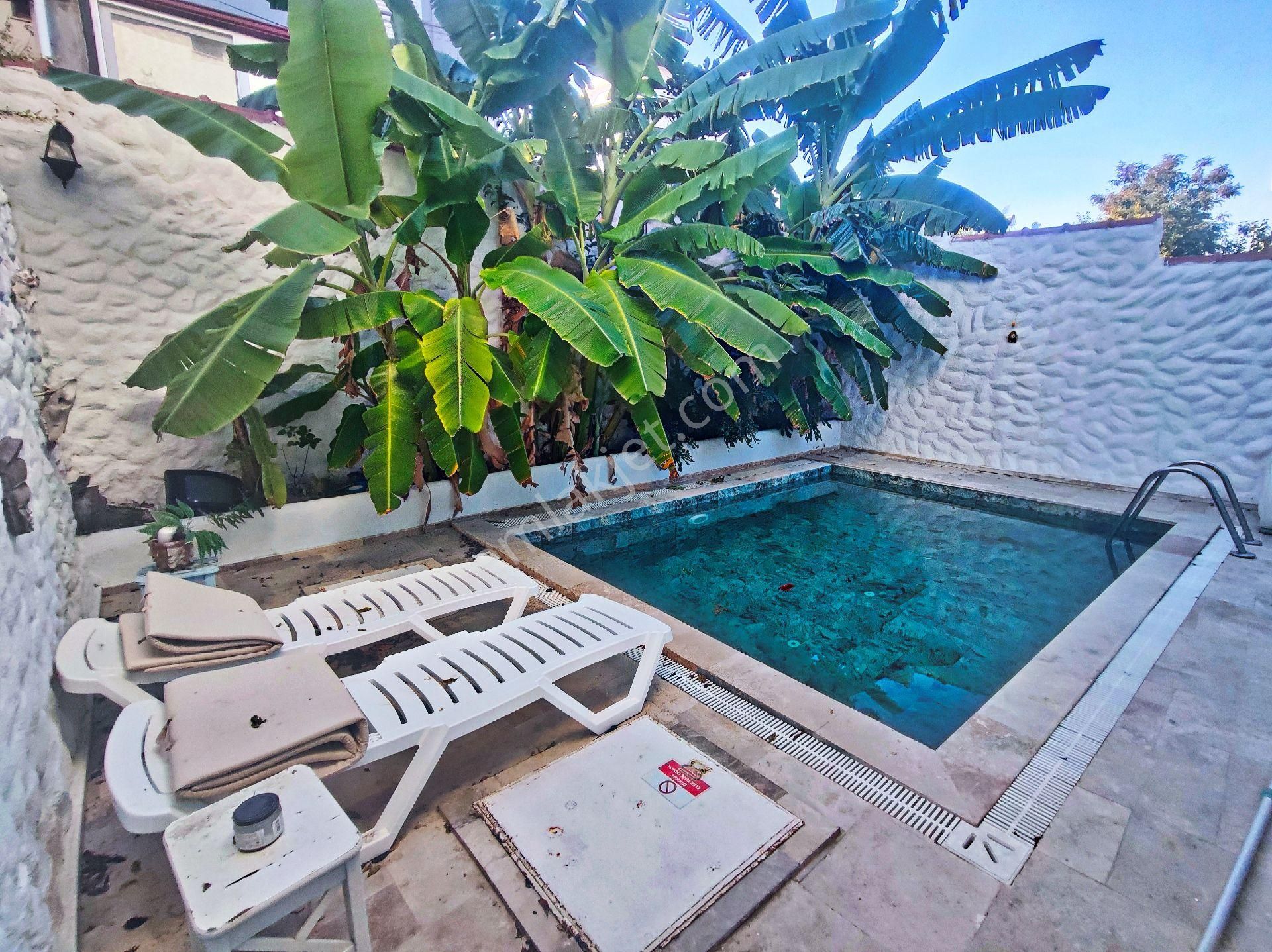 Kuşadası Karaova Mah. Özel Havuzlu 4+1 Eşyalı Villa - Görsel 26