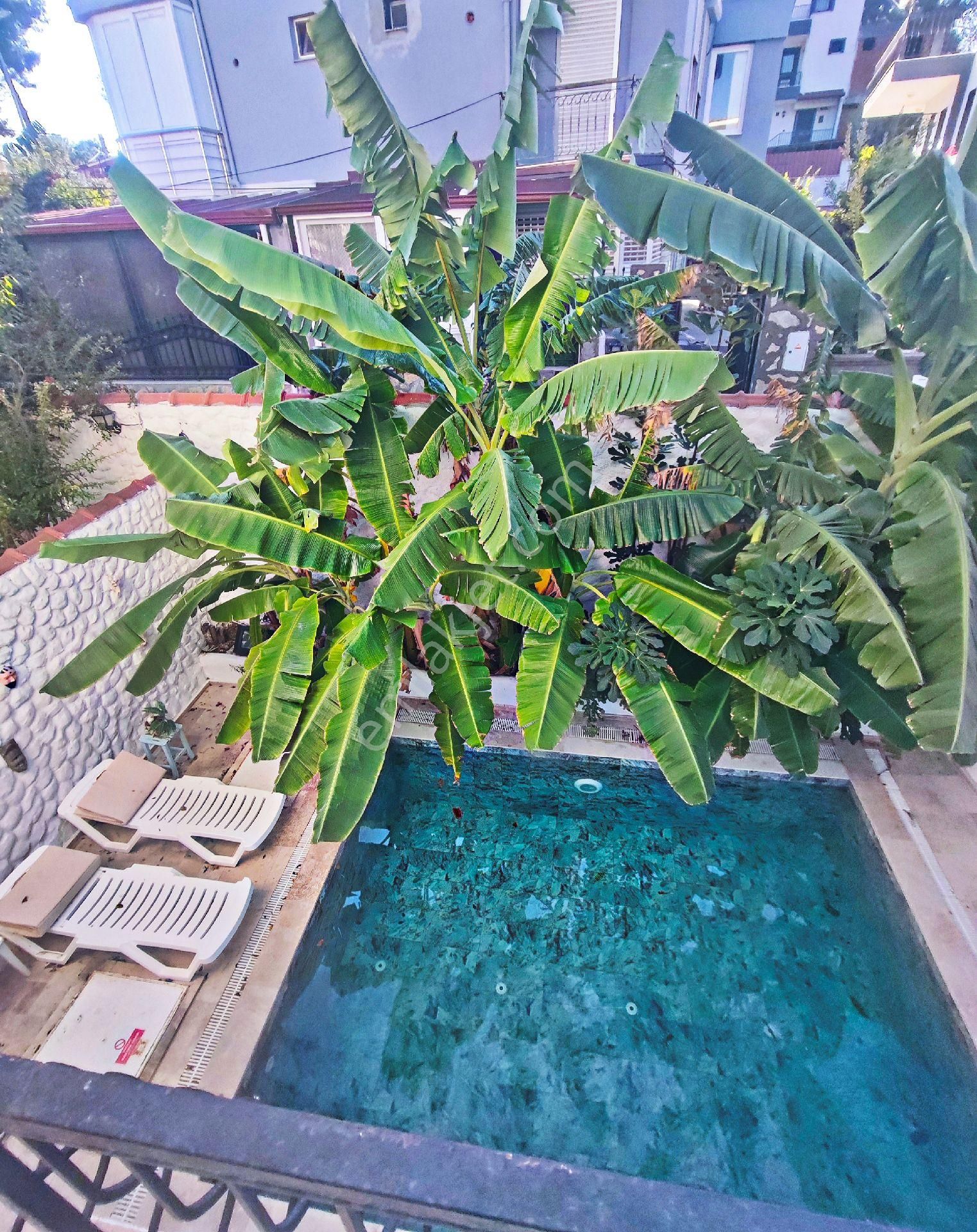 Kuşadası Karaova Mah. Özel Havuzlu 4+1 Eşyalı Villa - Görsel 21