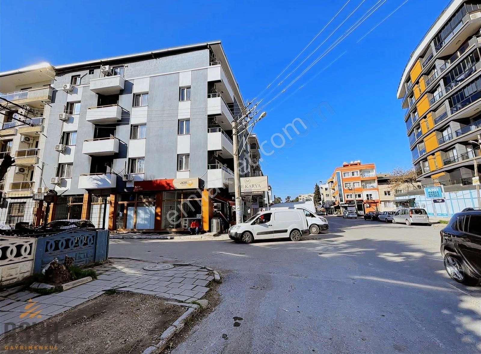 Aile Apartmanında/full Eşyalı/klimalı/k.mutfaklı Emsalsiz 1+1***