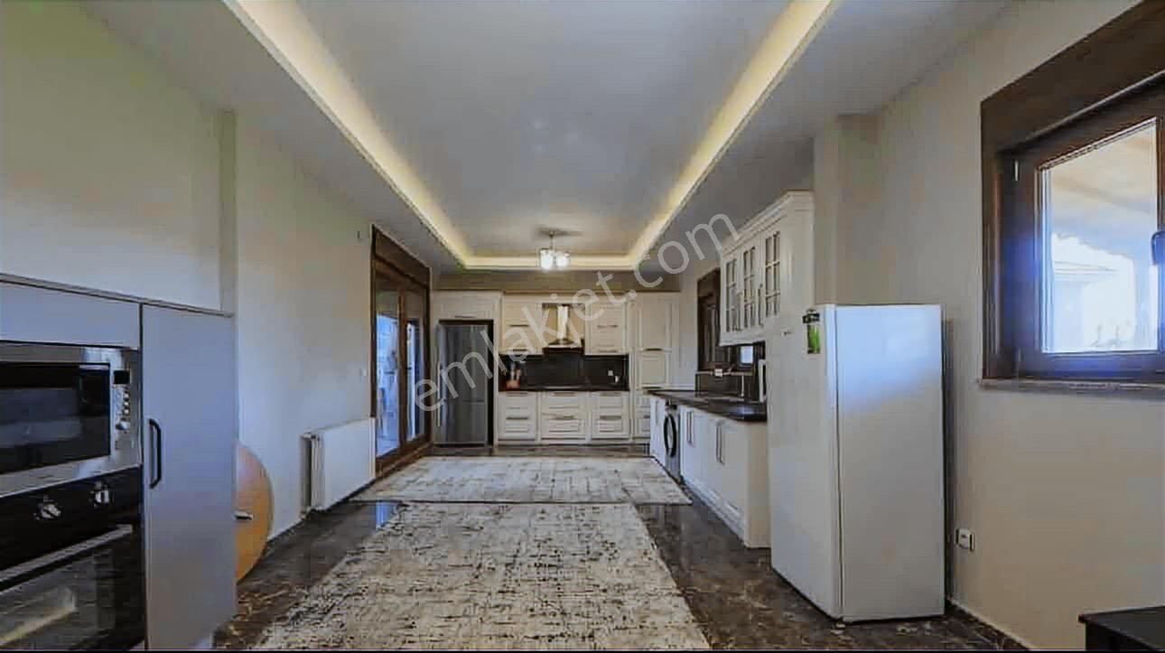 Çatalca Dost Kent Villaların'da 7+2 1300 M2 Eşyalı Tripleks - Görsel 11