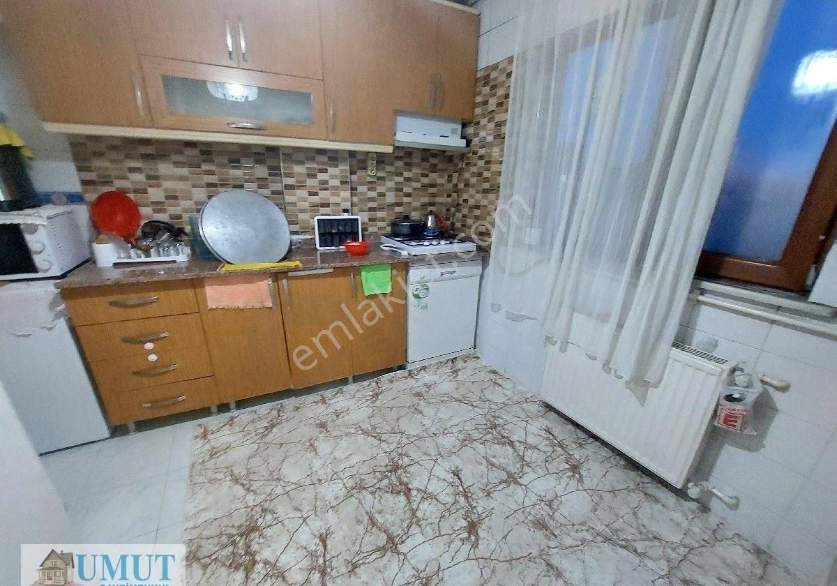 Gazi Osman Paşa Küçük Köy Beşyol Da Satılık Daire 3. Kat 3+1 115 M2 Metroya Yakın - Görsel 13