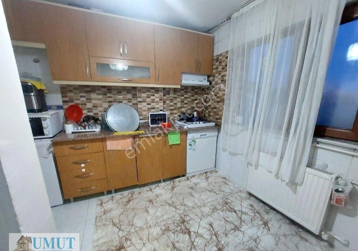 Gazi Osman Paşa Küçük Köy Beşyol Da Satılık Daire 3. Kat 3+1 115 M2 Metroya Yakın - Görsel 12