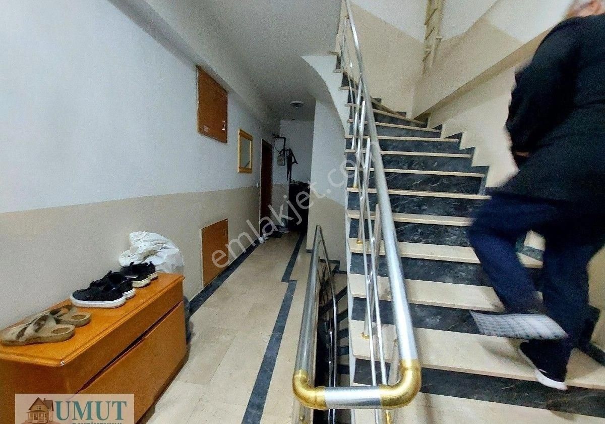 Gazi Osman Paşa Küçük Köy Yeni Mah. De Satılık Asansörlü Dubleks 4+3 195 M2 Metroya Yakın - Görsel 5