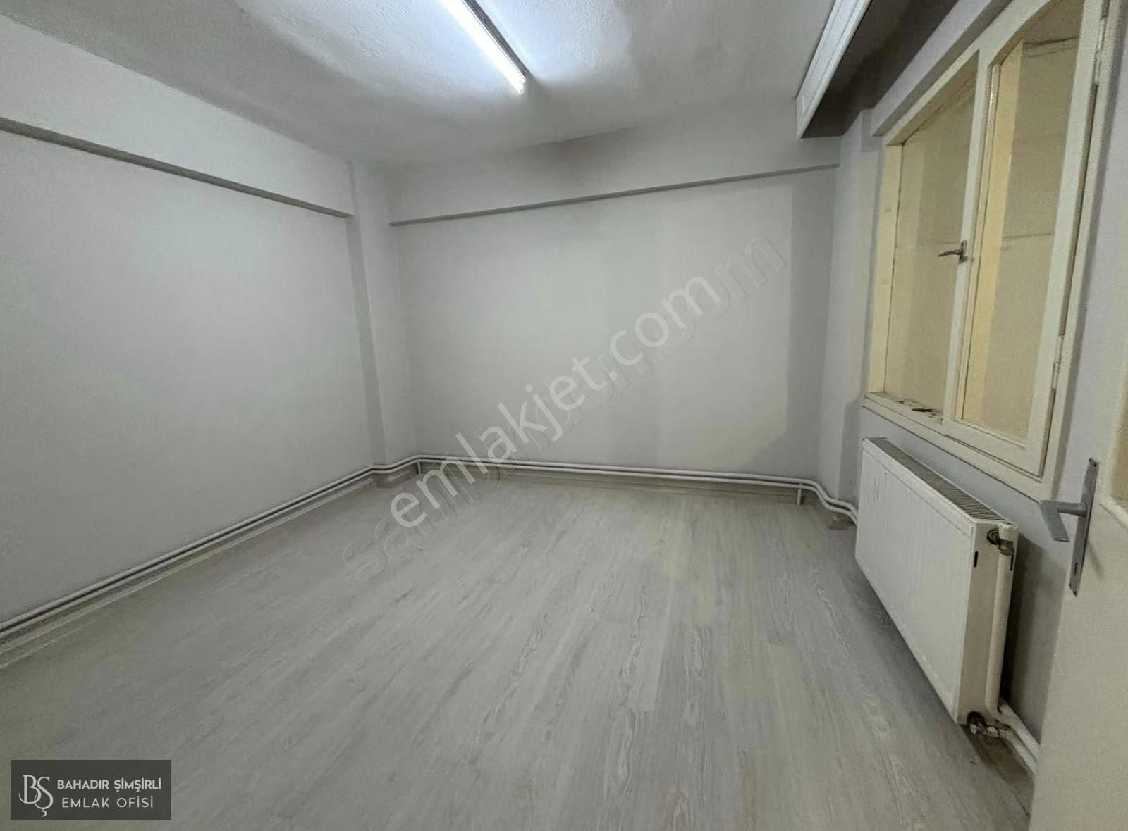Bahadır Şimşirli'den Belediye Karşısı Kiralık Ofis Katı - Görsel 24