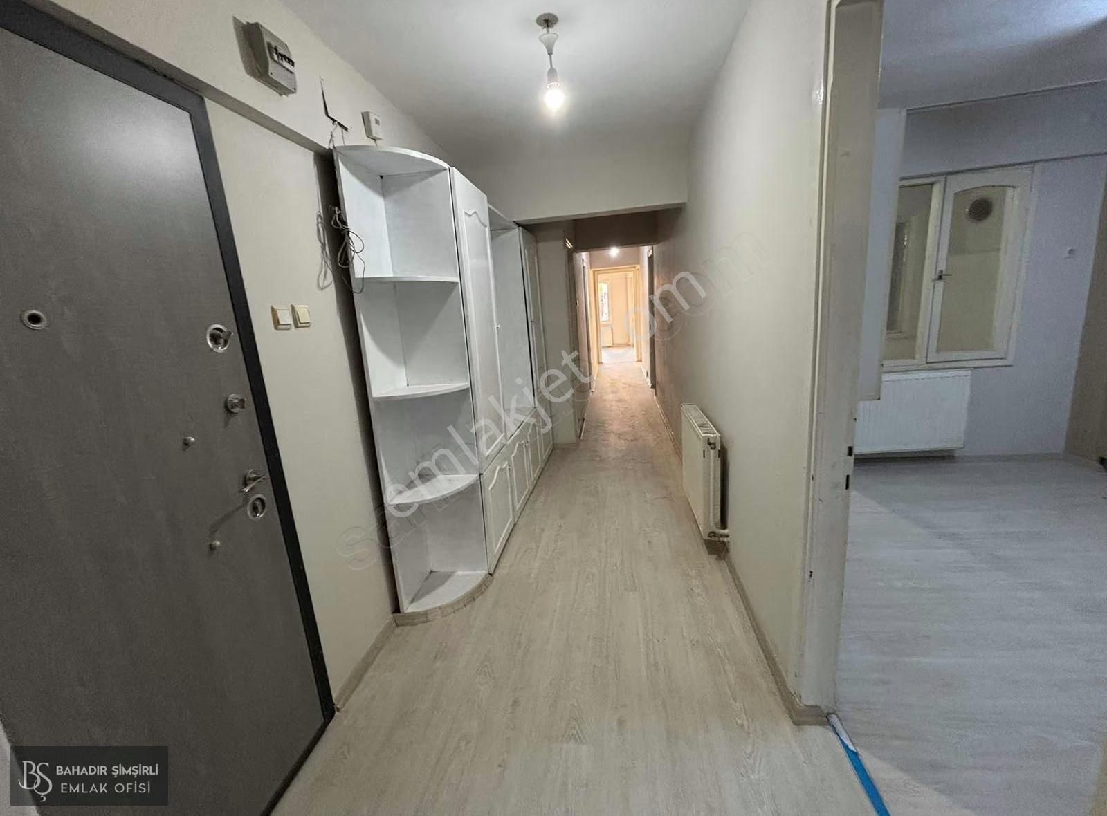Bahadır Şimşirli'den Belediye Karşısı Kiralık Ofis Katı - Görsel 8