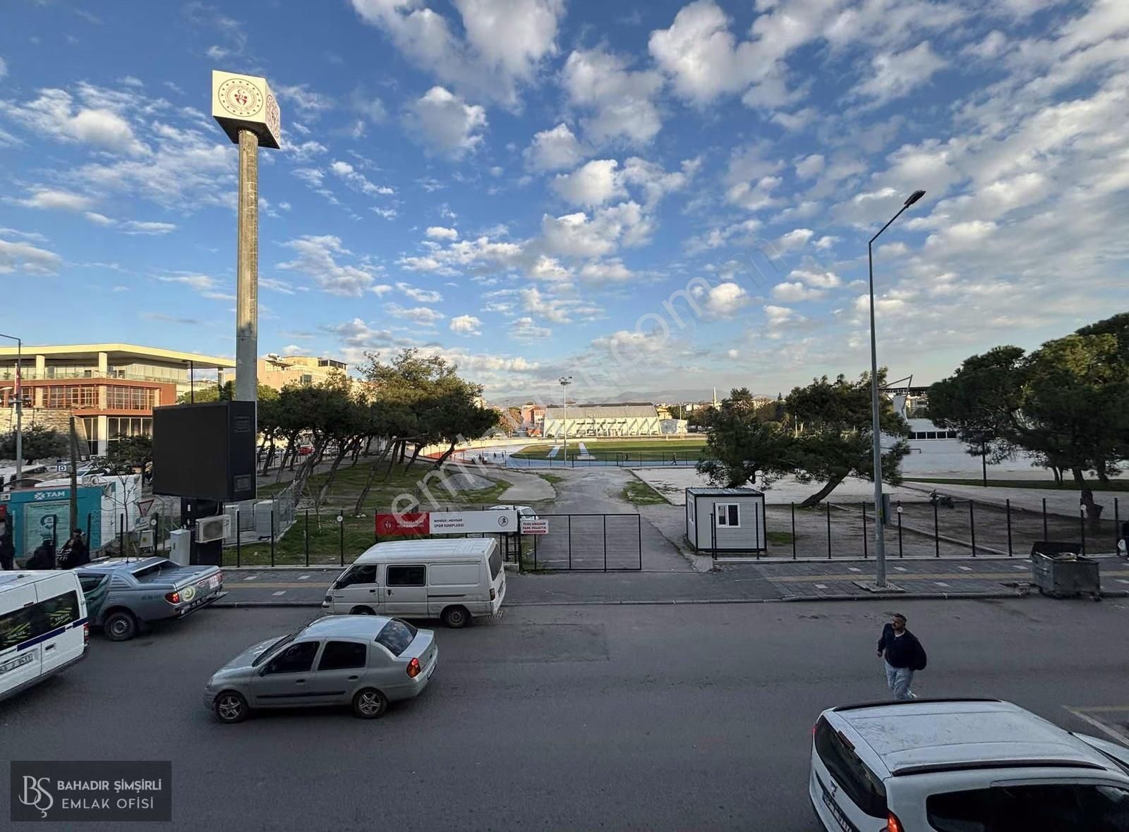 Bahadır Şimşirli'den Belediye Karşısı Kiralık Ofis Katı - Görsel 2