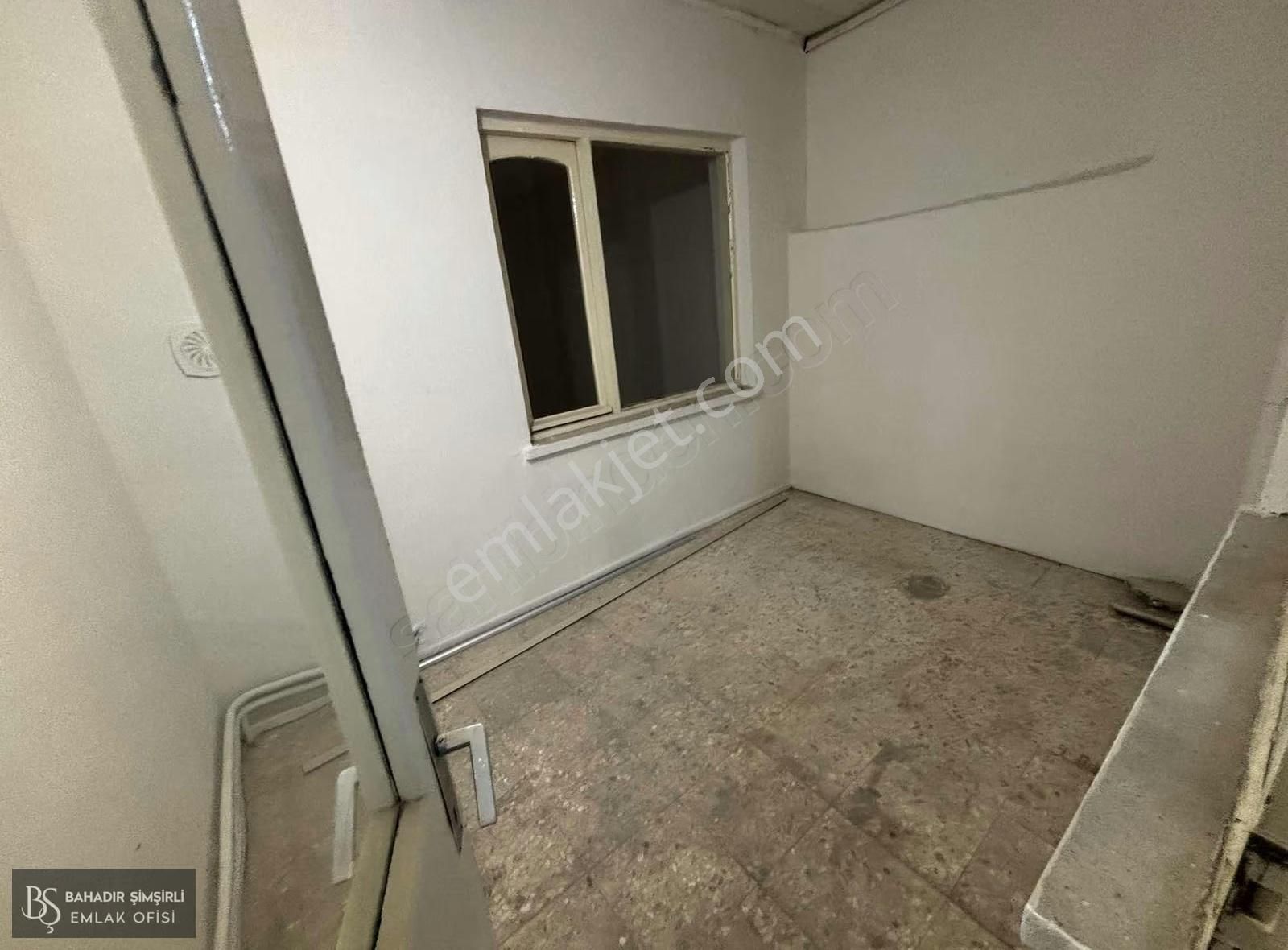 Bahadır Şimşirli'den Belediye Karşısı Kiralık Ofis Katı - Görsel 19