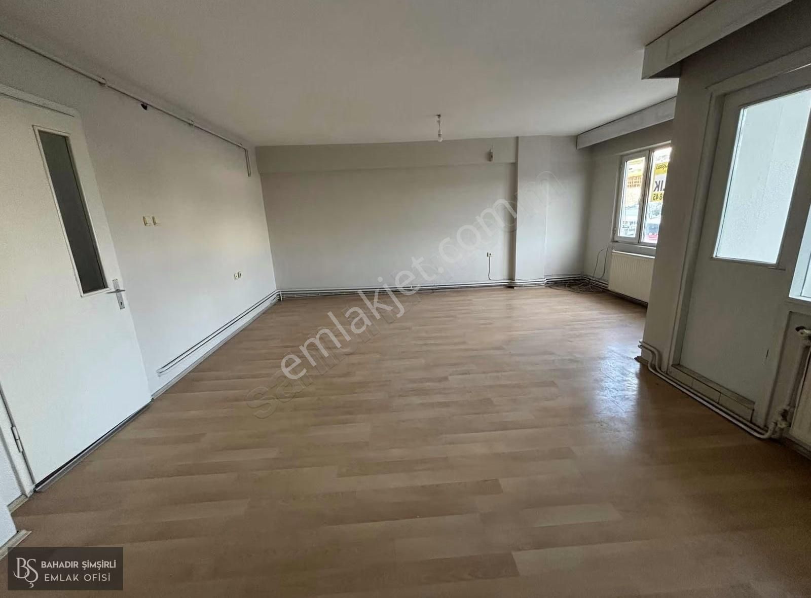 Bahadır Şimşirli'den Belediye Karşısı Kiralık Ofis Katı - Görsel 21