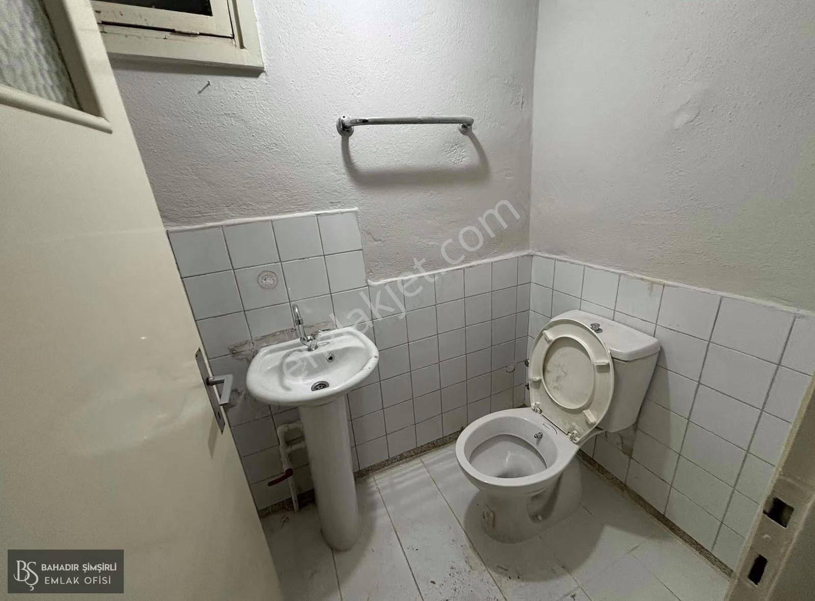 Bahadır Şimşirli'den Belediye Karşısı Kiralık Ofis Katı - Görsel 12