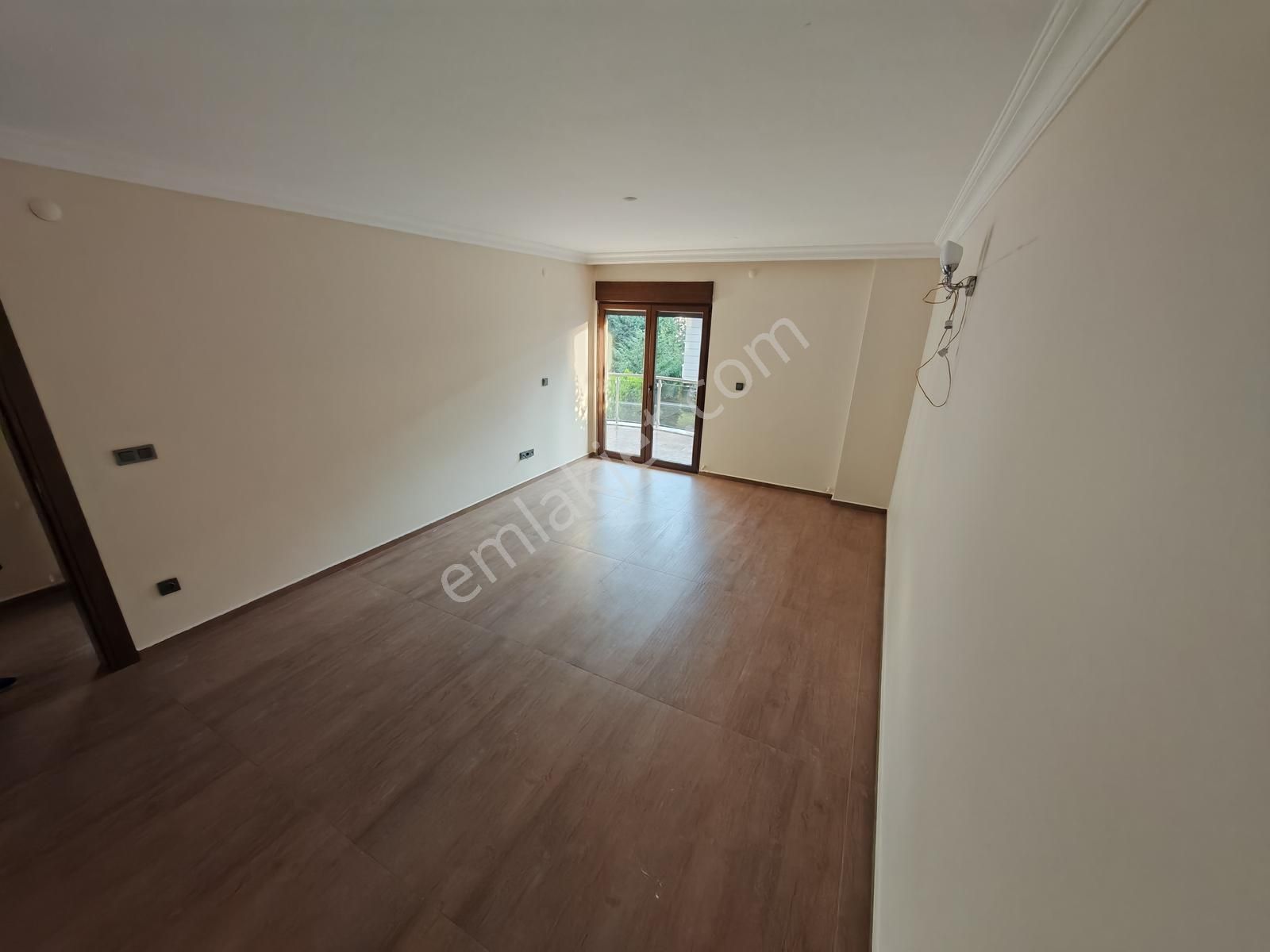 Cami Mah.marina Karşısı Kiralık 4+2 360 M2 Villa 3e Gayrimenkul - Görsel 24