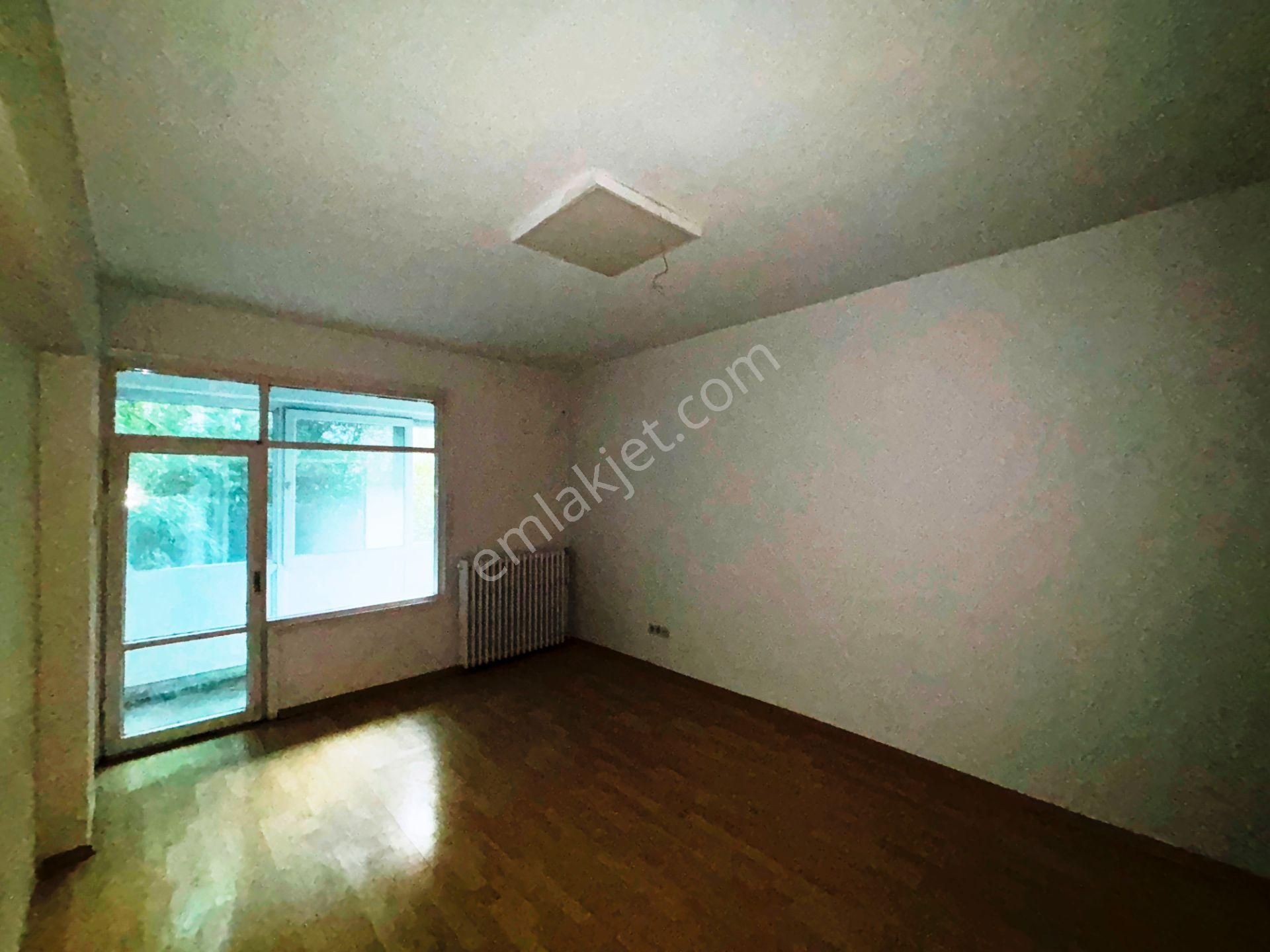 Çatalçeşme Bağdat Caddesi Üstü 1.kat Otoparklı 110m2 Kiralık 2+1 - Görsel 8