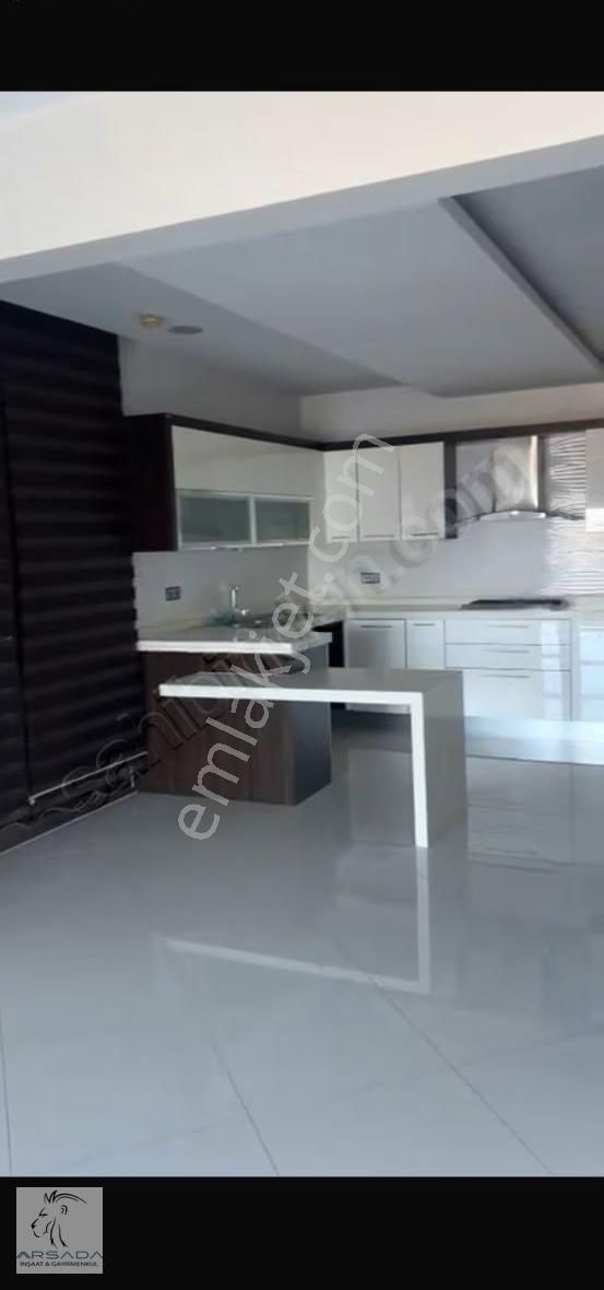 Kuşadası'nda Rezidans Kiralık Dubleks - Görsel 3