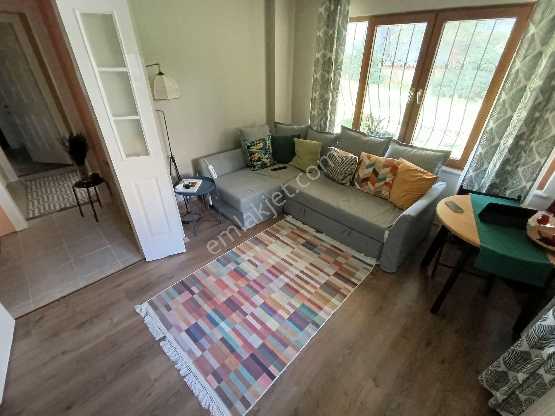 Acıbademde Deprem Sonrası Otoparklı Aydınlık Daire - Görsel 3