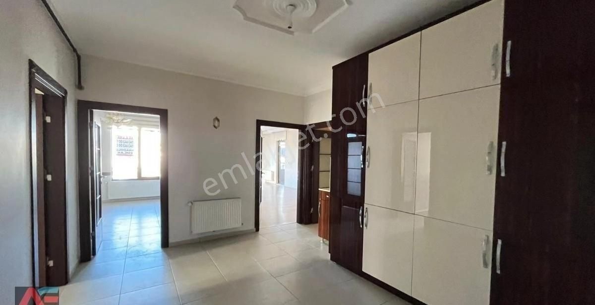 İbrahimağa Mah. 140m2 3+1 Geniş Kiralık Daire - Görsel 2