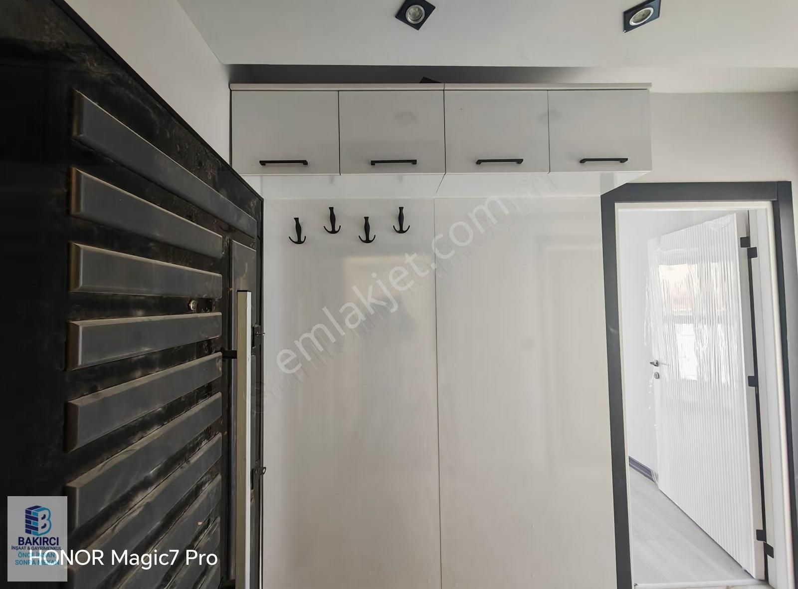 Bakırcı İnşaat & Gym'den Çamlıca Mah. Özel Garajlı 1+1 Satılık - Görsel 19