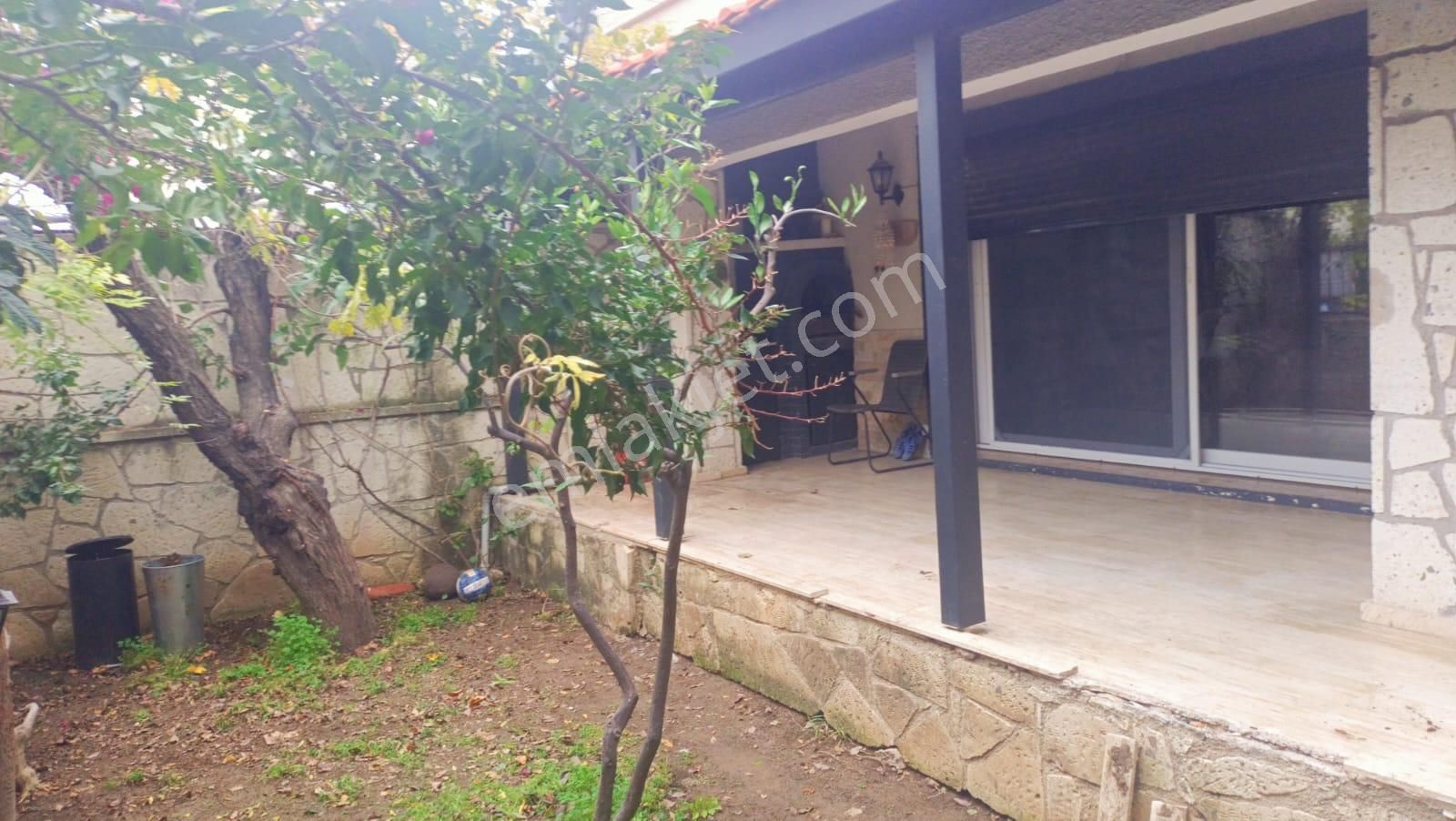 Alaçatı Merkezde Mobilyalı Yıllık Veya Sezonluk Kiralık Villa - Görsel 5