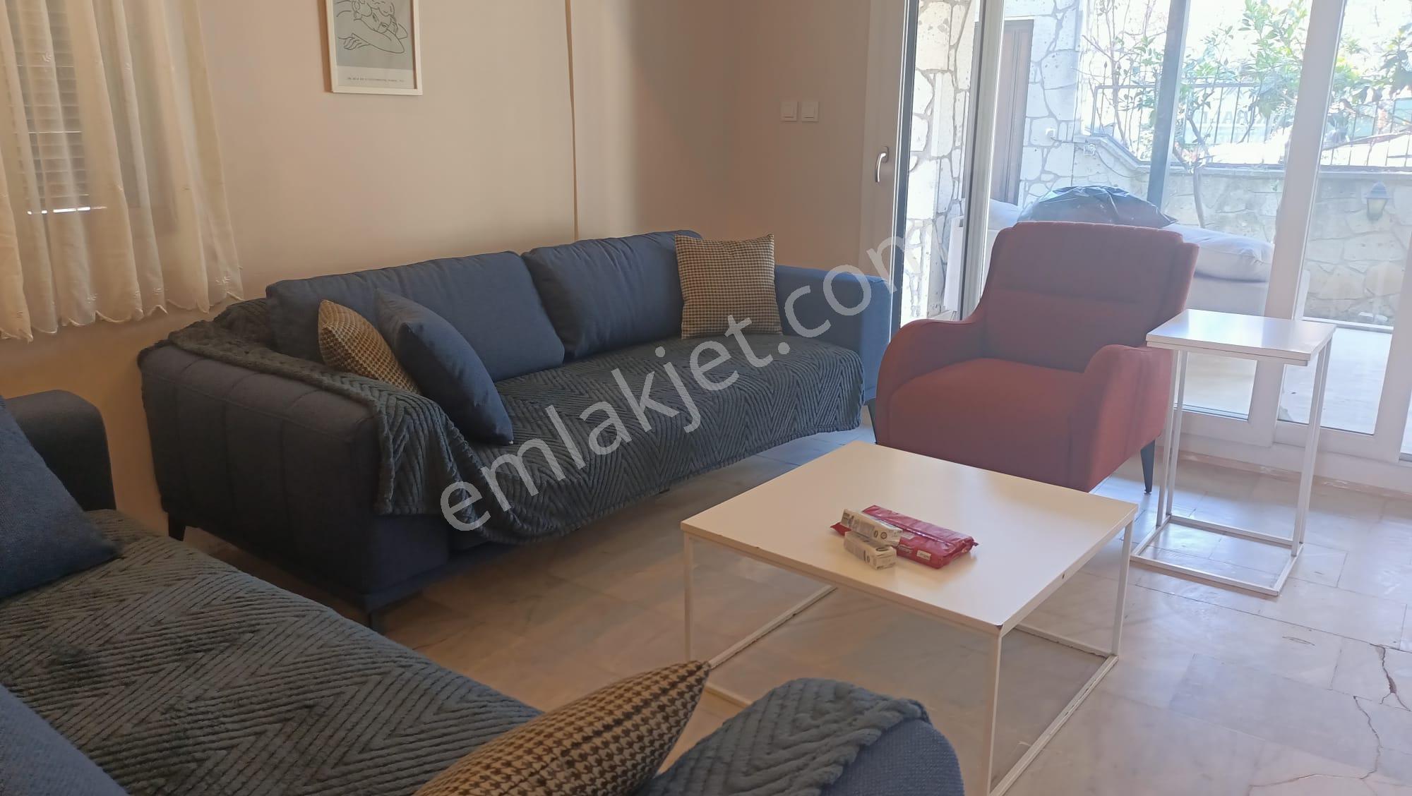 Alaçatı Merkezde Mobilyalı Sezonluk Kiralık Villa - Görsel 31
