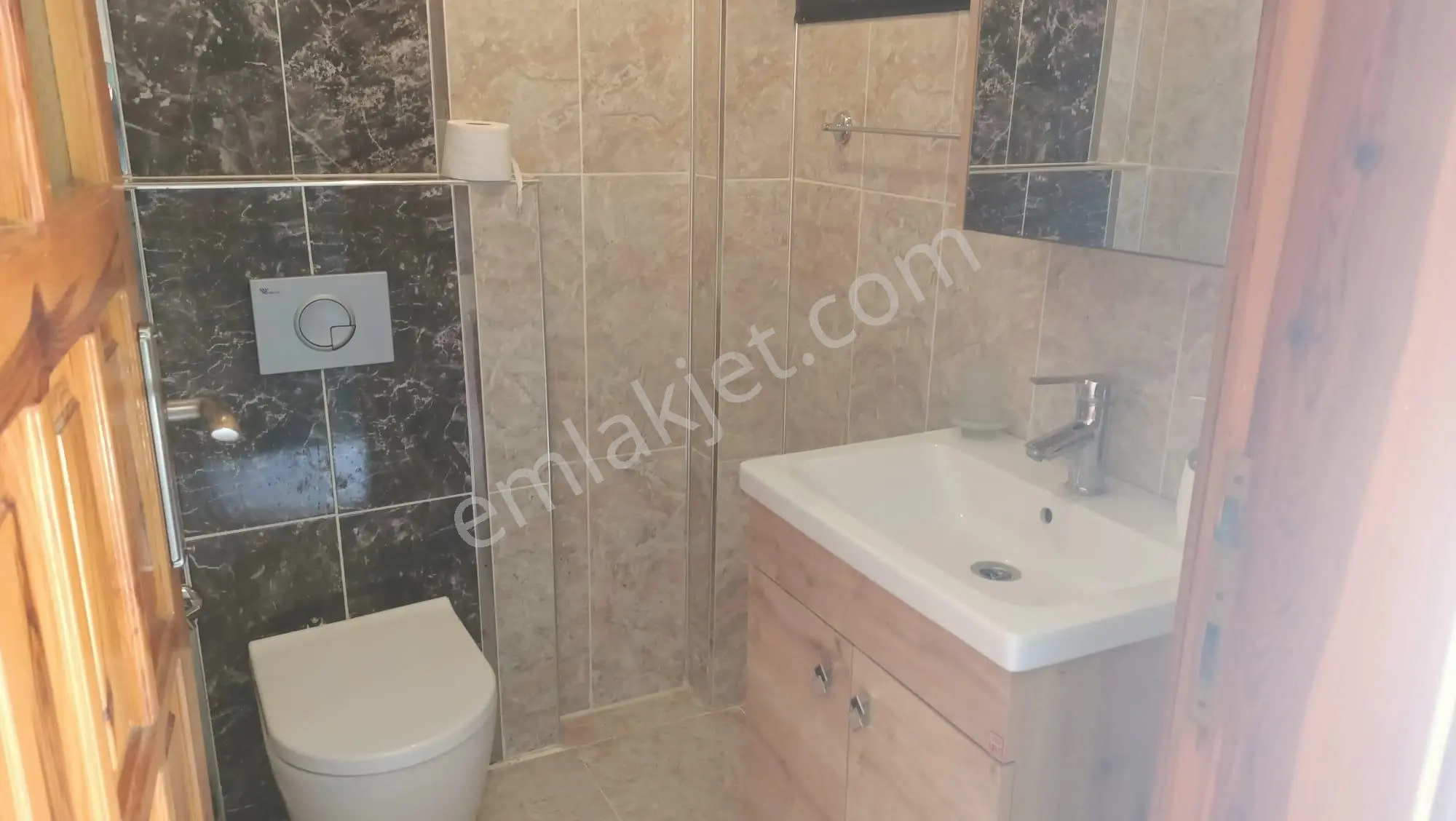 Alaçatı Merkezde Mobilyalı Sezonluk Kiralık Villa - Görsel 27