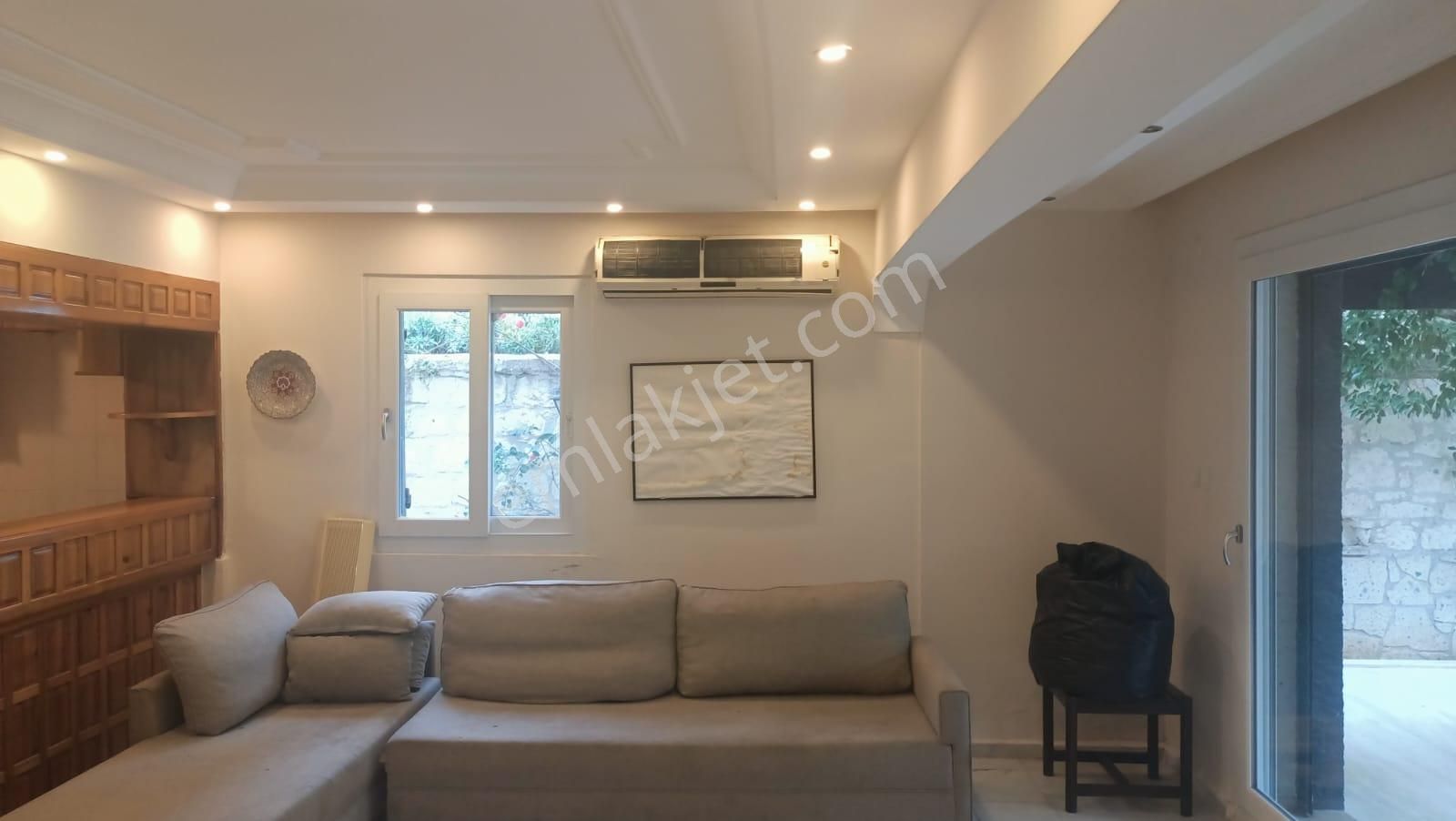 Alaçatı Merkezde Mobilyalı Yıllık Veya Sezonluk Kiralık Villa - Görsel 32