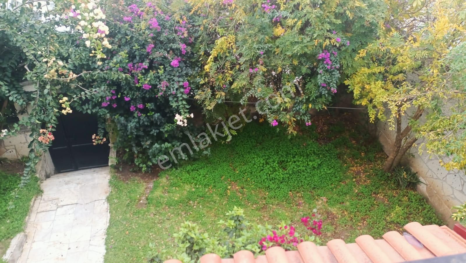 Alaçatı Merkezde Mobilyalı Yıllık Veya Sezonluk Kiralık Villa - Görsel 17