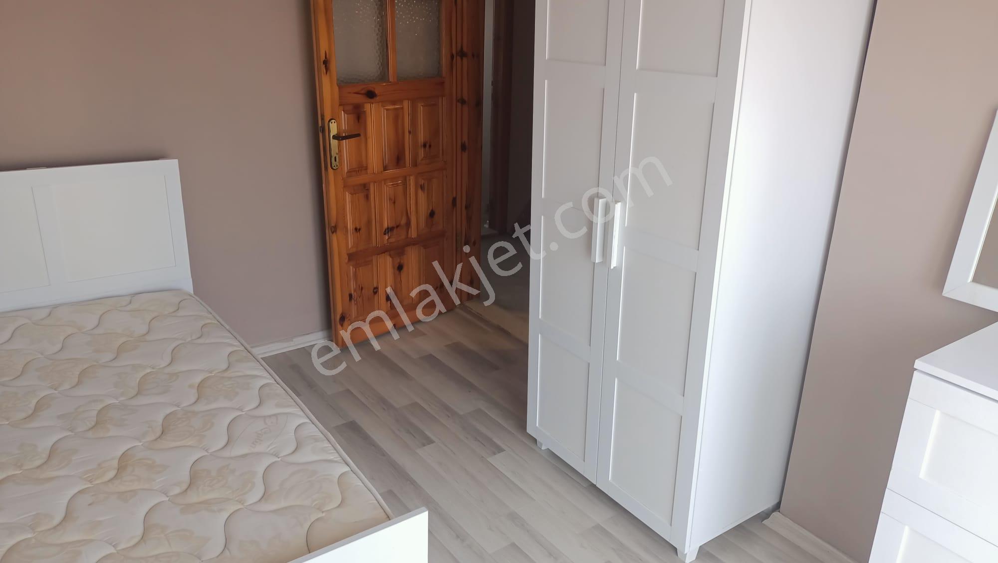 Alaçatı Merkezde Mobilyalı Sezonluk Kiralık Villa - Görsel 29