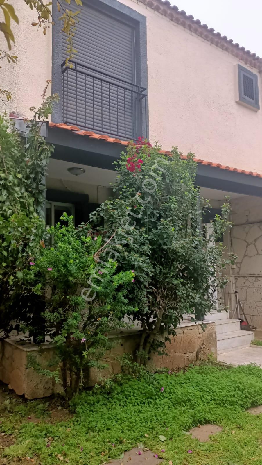 Alaçatı Merkezde Mobilyalı Yıllık Veya Sezonluk Kiralık Villa - Görsel 12