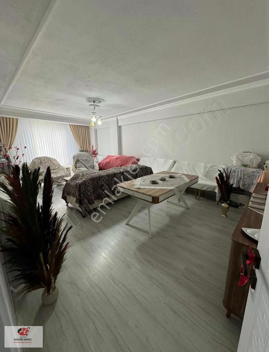 İstiklal Caddesinde Satılık 3+1 159 M2 Daire